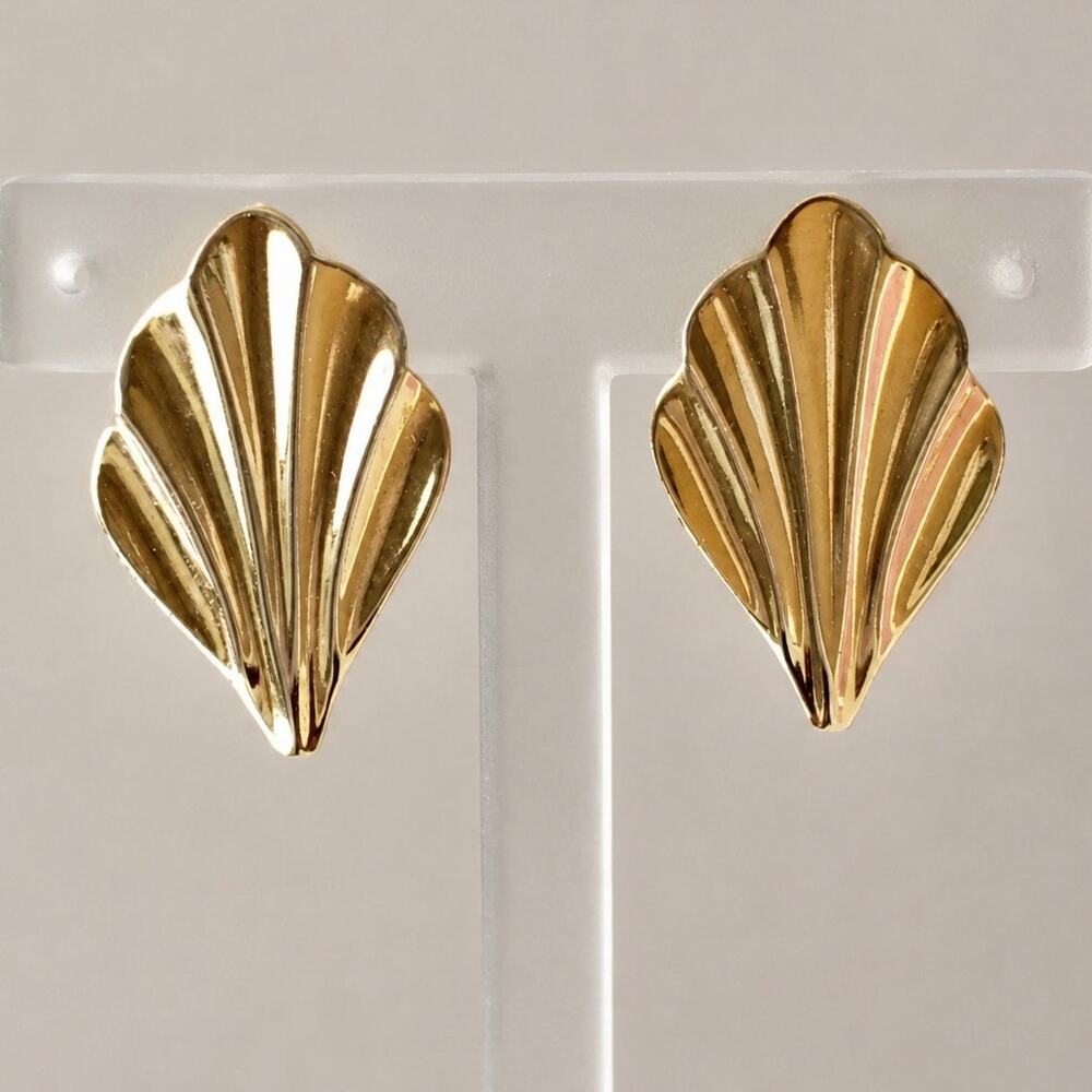 Vintage Clip On Earrings - Gold Tone Flourish/Fan Shape Just Over 1.5"